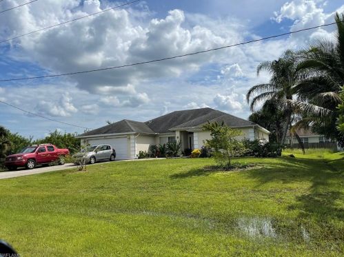 403 Windermere Dr, Lehigh Acres, FL 33972-1033