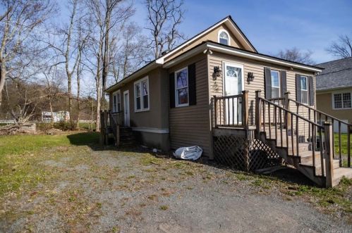4 Irving Ln, Ferndale NY  12734-5234 exterior