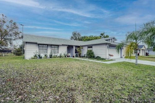 1517 Colony Ave, Kissimmee, FL 34744-4013