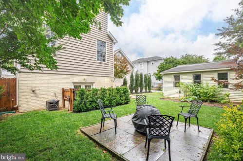 527 Willis St, Fredericksburg VA  22401-5650 exterior