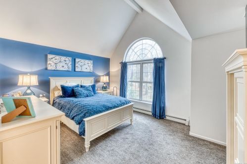 276 Country Rd, Miller Place NY  11764-2302 exterior