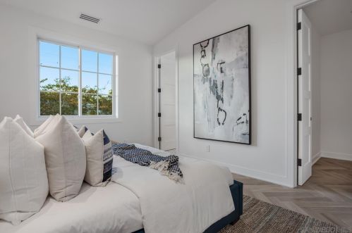 710 Cabrillo Ave, San Diego CA  92118-2030 exterior