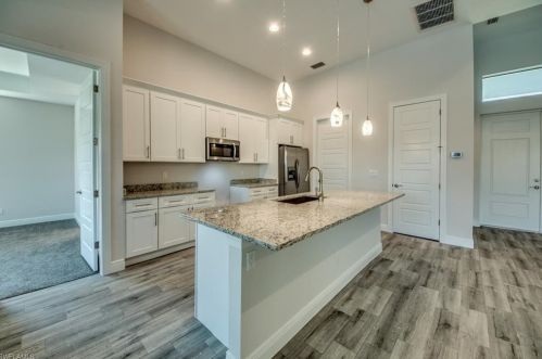 3527 4th Ln, Cape Coral FL  33991-5604 exterior