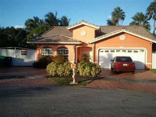 15705 76th Ter, Miami, FL 33193-2901