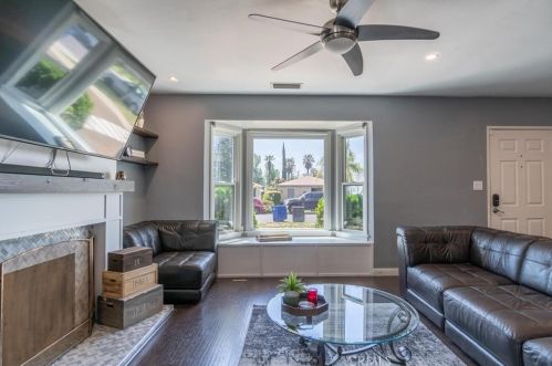 553 Plaza Serena, Ontario CA  91764-2822 exterior