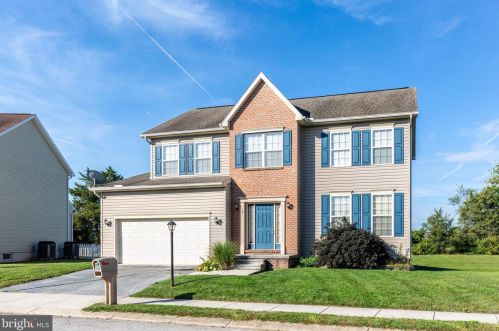 7 Sycamore Ct, Littlestown PA  17340-9239 exterior