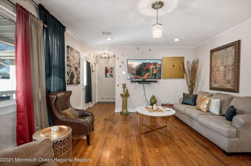 323 Lk Shr Dr, Bricktown NJ 08723-6013 exterior