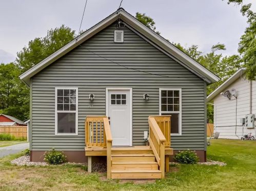 717 Chieftain St, East Farmington WI  54020-8014 exterior