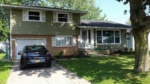 3381 Mckinley Pkwy, Buffalo, NY 14219-2123