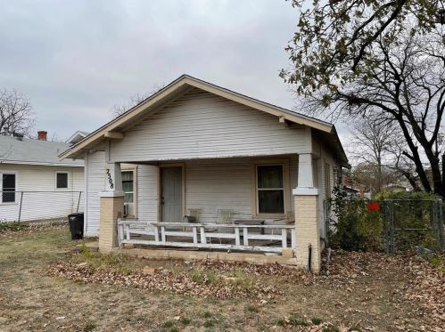 2508 28th St, Fort Worth, TX 76106-7501