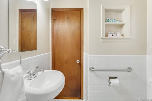 5050 Raleigh St, Denver CO 80204-4725 exterior