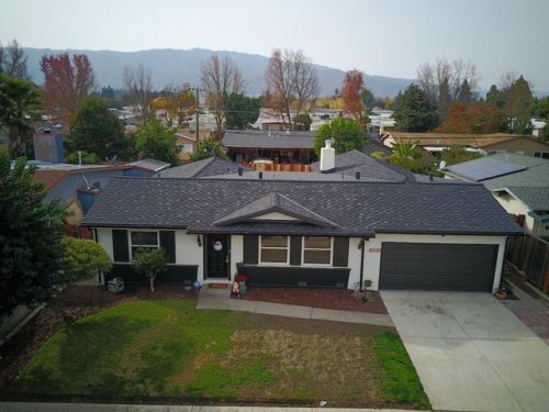 6841 Church St, Gilroy, CA 95020-6509