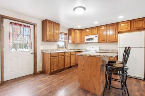205 Chippewa St, Crescent, WI 54727-9302