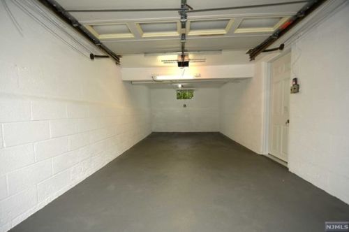 69 Mcnomee St, Oakland NJ  07436-2608 exterior