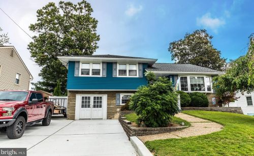 36 Holly Dr, West Deptford, NJ 08096-3316