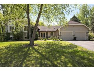 1907 Timberline Spur, Hopkins MN  55305-2049 exterior