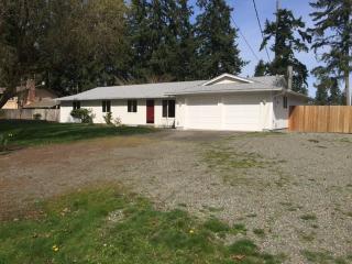 12801 149th St, Puyallup, WA 98374-9445