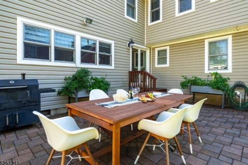49 Myrtle St, Cranford NJ  07016-3456 exterior
