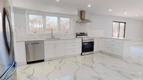 119 Helme Ave, Miller Place, NY 11764-3213