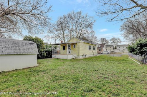 127 Cedar Ave, Middletown NJ  07748-5503 exterior