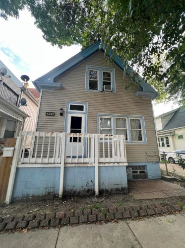 2509 Orchard St, Milwaukee, WI 53204-2539