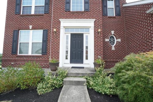 5198 View Dr, Milford, OH 45150-9000