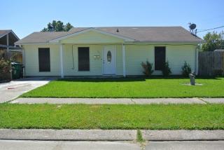 52 Judith St, Westwego, LA 70094-2176