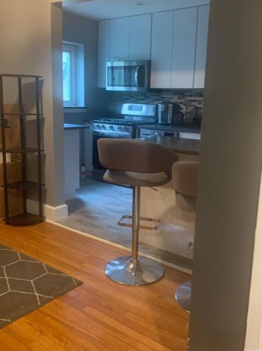 221 Middle Neck Rd, Great Neck NY  11021-1166 exterior