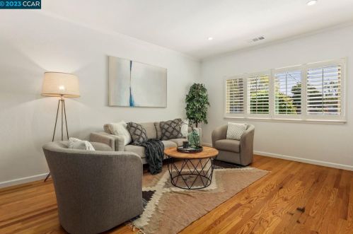 6747 Tory Way, Pleasanton CA  94568-2144 exterior