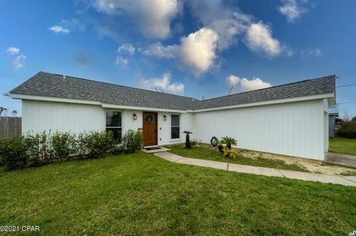 1305 Wyoming Ave, Lynn Haven, FL 32444-2847