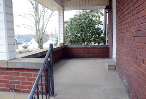 810 7th St, Cambridge OH  43725-1402 exterior