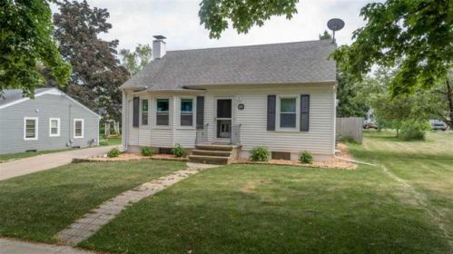 425 9 St, Kaukauna WI  54130-2647 exterior