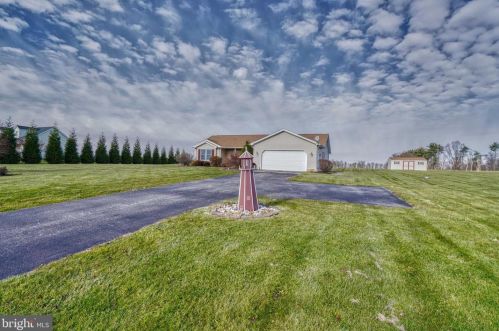 1389 Main St, New Park, PA 17352-9377