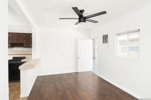 3257 L St, San Diego CA  92102-4332 exterior