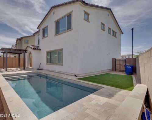 4716 Tremaine Ave, Gilbert AZ  85234 exterior