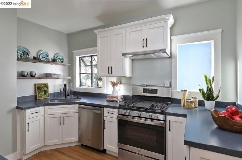 4215 Glen Ave, Oakland CA  94611-4349 exterior