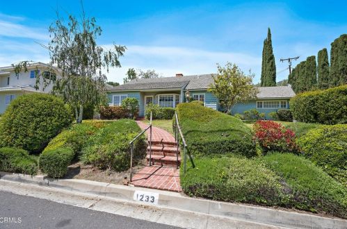 1233 Flanders Rd, La Canada, CA 91011-2222