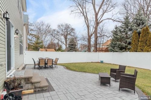 38 Walnut St, Little Falls NJ  07424-1402 exterior