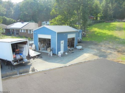 979 Union Valley Rd, West Milford Lakes NJ  07480-1200 exterior