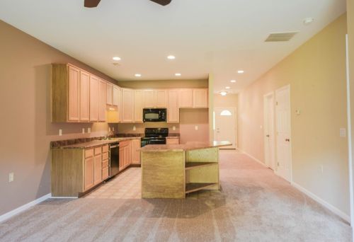 206 Long Pointe Dr, Amelia, OH 45102-2495