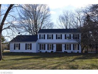 1586 Stonington Dr, Hudson OH  44236-1238 exterior