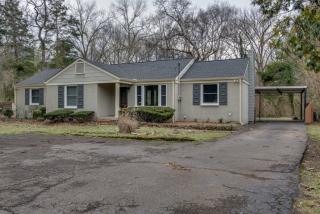 717 Richfield Dr, Nashville, TN 37205-1231