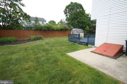 620 Green Spring Dr, Bear DE  19701-3007 exterior