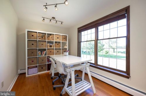 871 Chester Dr, Pottstown PA 19465-7518 exterior