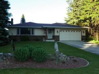 921 Jackson Dr, Cleveland, WI 53015-1468