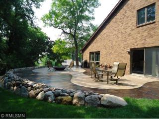 18430 Jasper Ct, Lakeville, MN 55044-9185