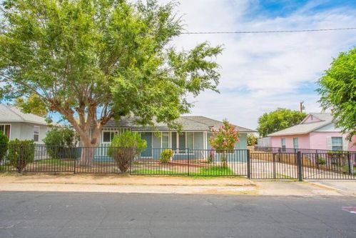 16754 Zenda St, Victorville, CA 92395-3939