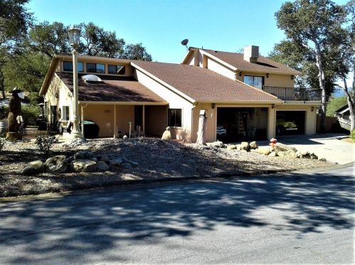 8038 Ready Rd, Lake Nacimiento, CA 93426-9618