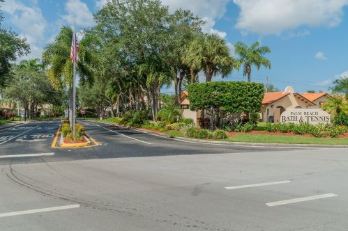 5260 Grande Palm Cir, Delray Beach, FL 33484-1362