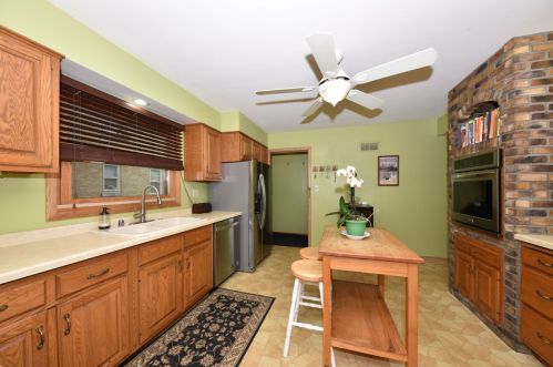 2964 82, Milwaukee WI 53219-2707 exterior